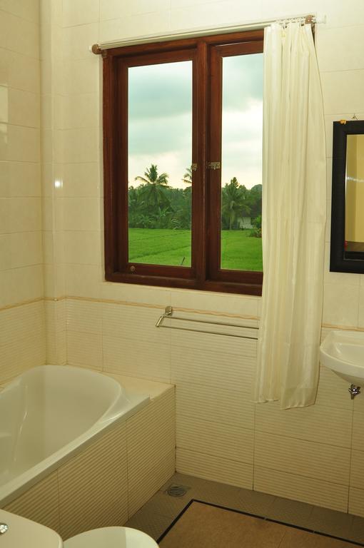 Three Dewi'S Guest House أوبود الغرفة الصورة